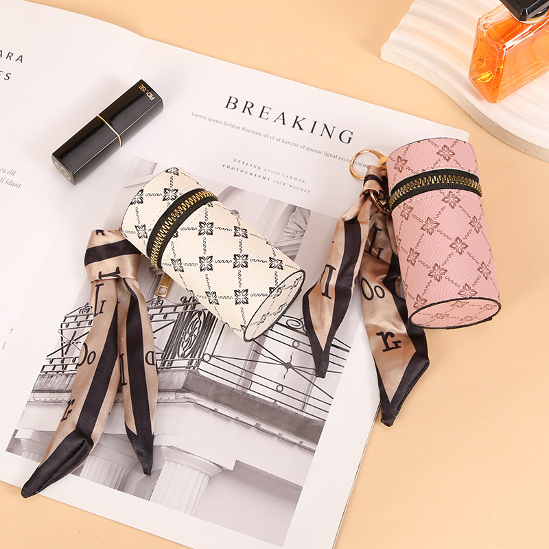 Scarf Pattern Lipstick Keychai – Monogram Keychain Leather recenzja i cena