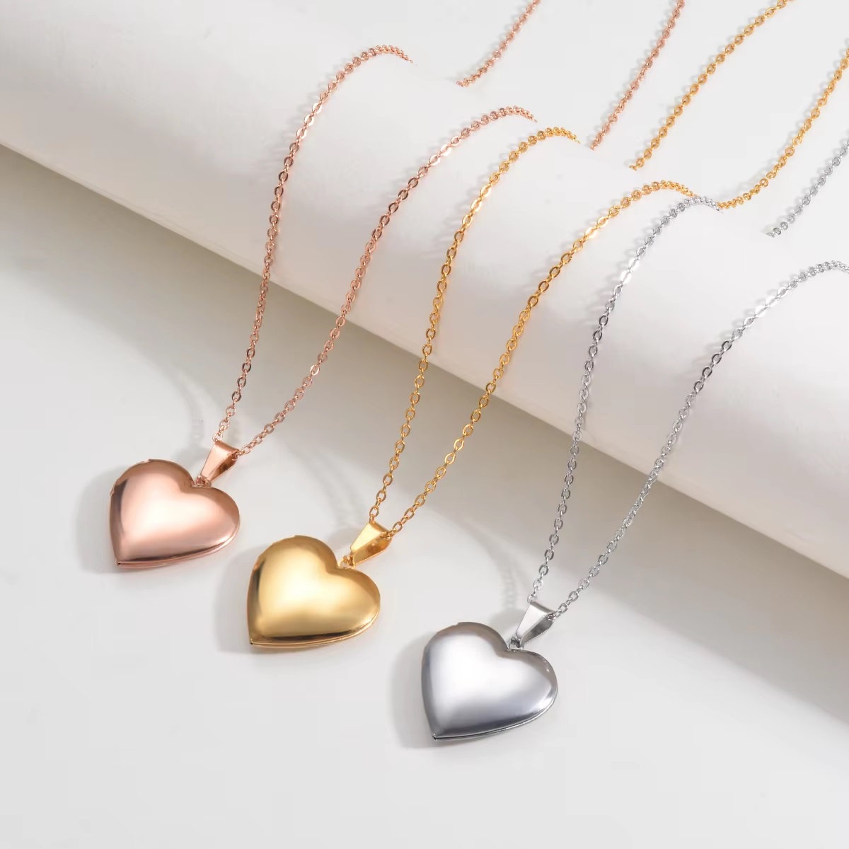 Custom Personalized Heart Birt – Birth Flower Necklace recenzja i cena