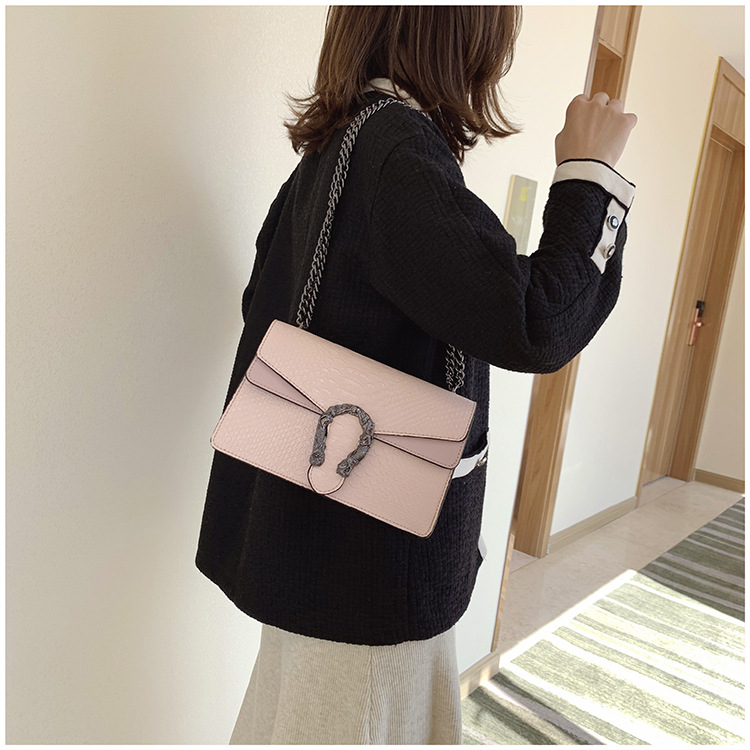 Scarf Pattern Lipstick Keychai – Monogram Keychain Leather recenzja i cena